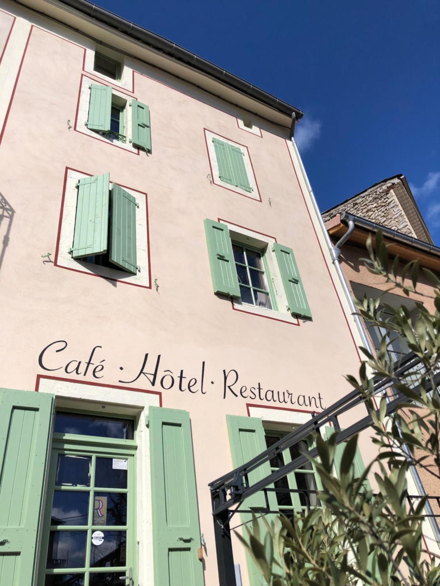 Le Dauphine Hotel แชติญง-ออง-ดิอัวส์ ภายนอก รูปภาพ