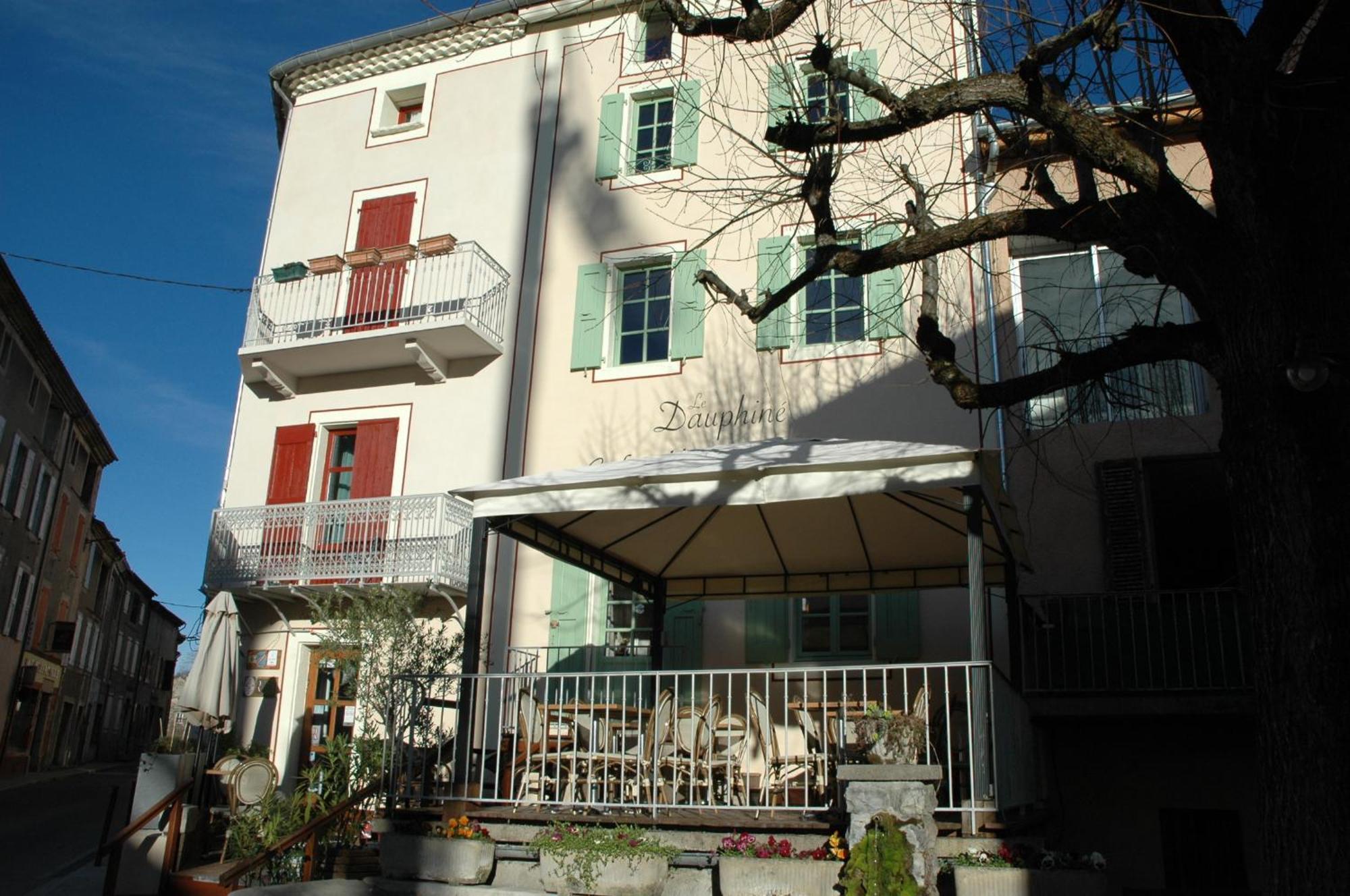 Le Dauphine Hotel แชติญง-ออง-ดิอัวส์ ภายนอก รูปภาพ